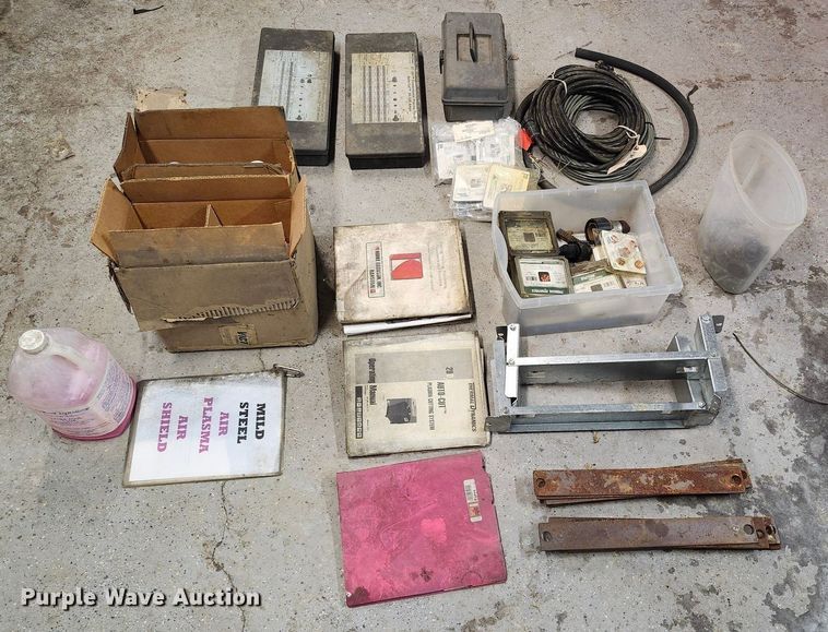 image for item FB0665 Koike aronson PLP-EX-200 plasma cutting table