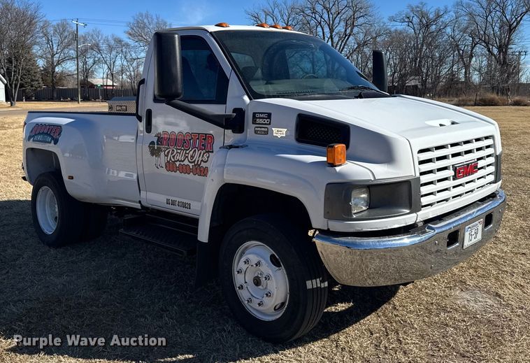 image for item FB0726 2007 GMC C5500 pickup truck