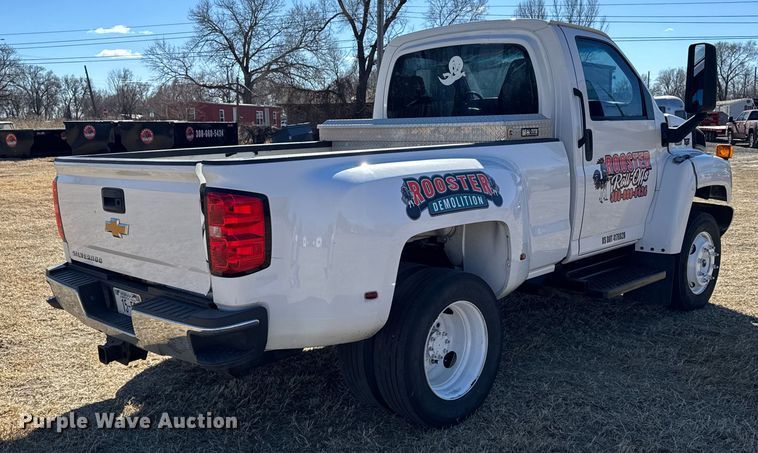 image for item FB0726 2007 GMC C5500 pickup truck