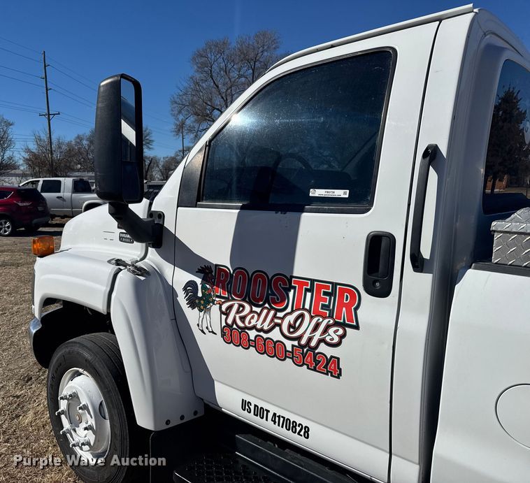 image for item FB0726 2007 GMC C5500 pickup truck
