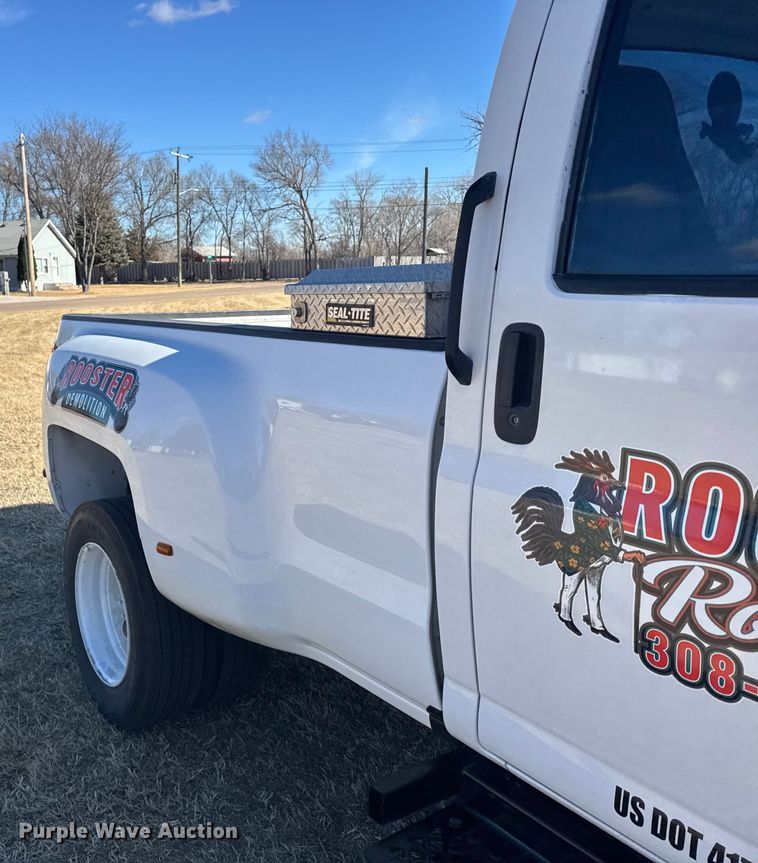 image for item FB0726 2007 GMC C5500 pickup truck