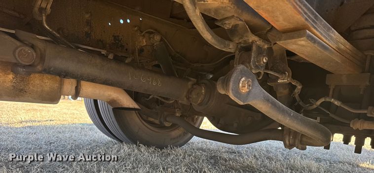 image for item FB0726 2007 GMC C5500 pickup truck