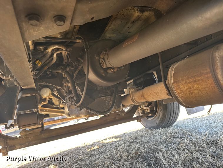 image for item FB0726 2007 GMC C5500 pickup truck