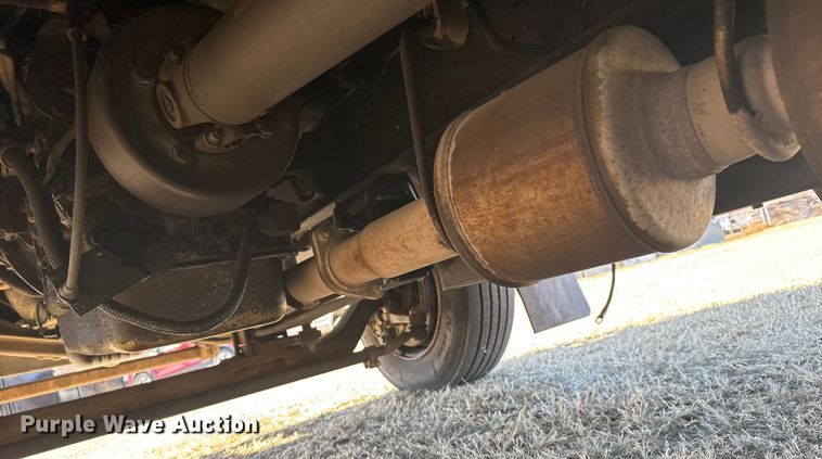 image for item FB0726 2007 GMC C5500 pickup truck