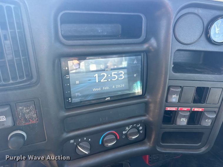 image for item FB0726 2007 GMC C5500 pickup truck