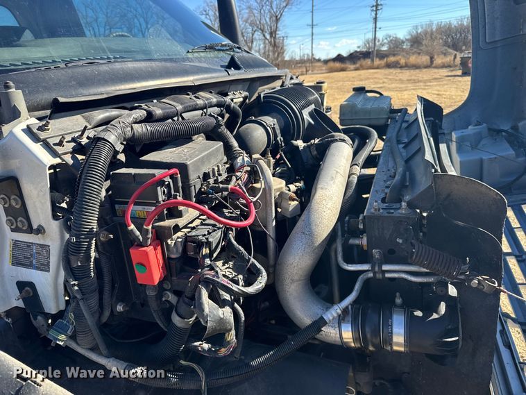 image for item FB0726 2007 GMC C5500 pickup truck