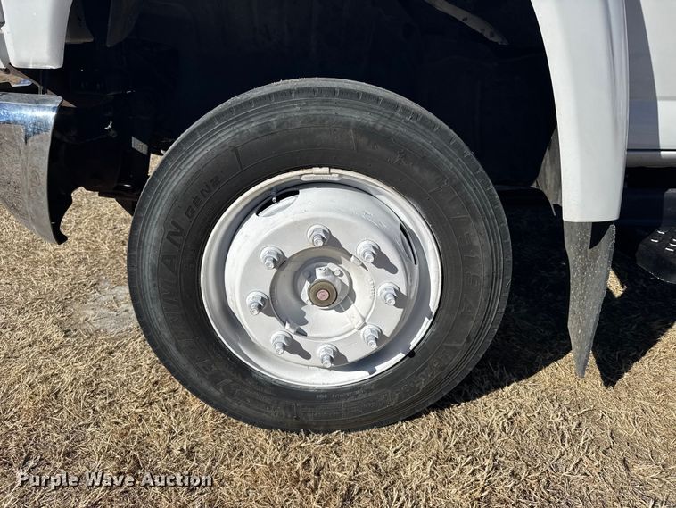 image for item FB0726 2007 GMC C5500 pickup truck