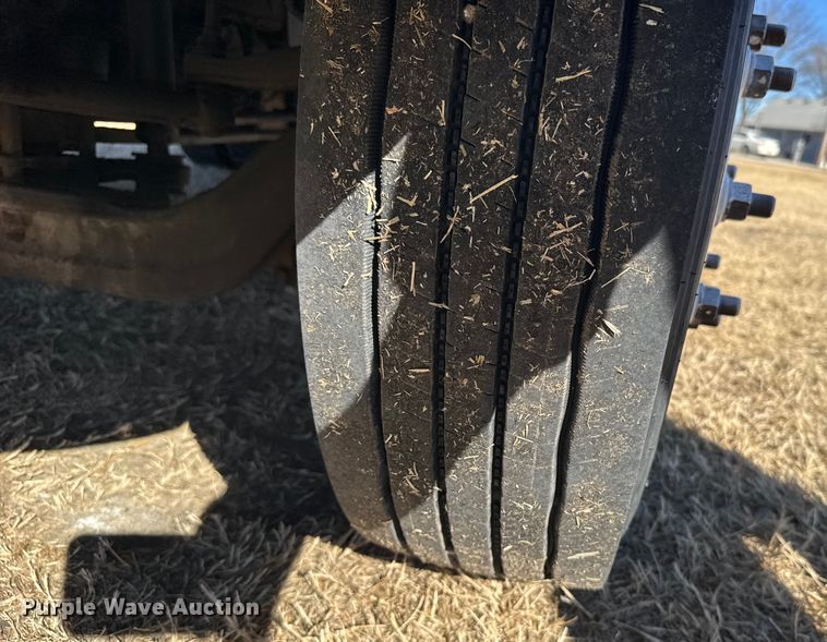 image for item FB0726 2007 GMC C5500 pickup truck