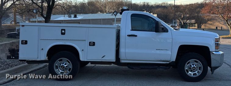 image for item FB3472 2015 Chevrolet Silverado utility bed pickup truck