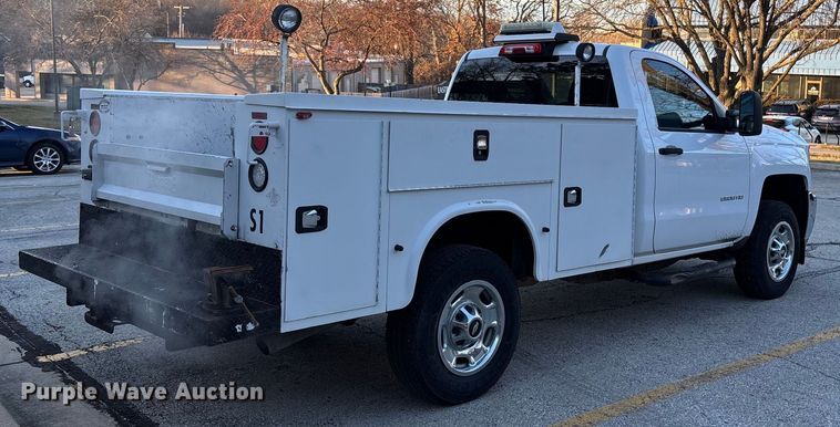 image for item FB3472 2015 Chevrolet Silverado utility bed pickup truck