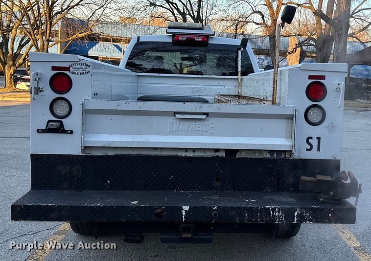 image for item FB3472 2015 Chevrolet Silverado utility bed pickup truck