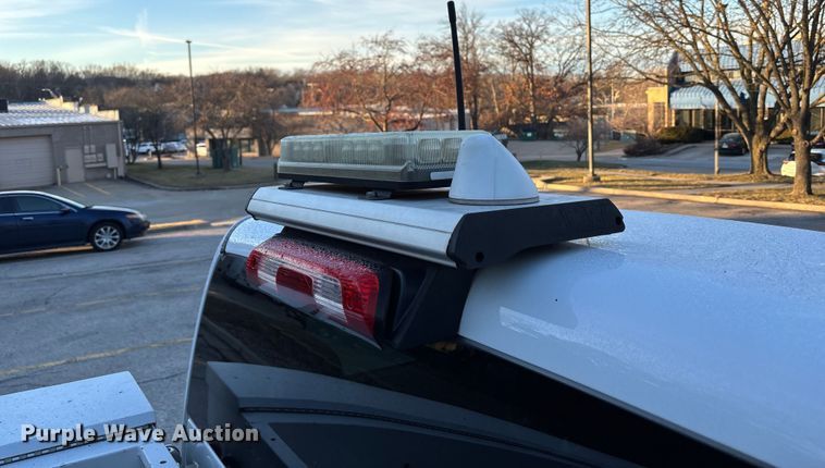 image for item FB3472 2015 Chevrolet Silverado utility bed pickup truck