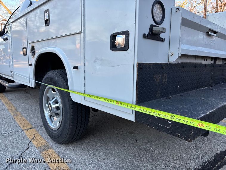 image for item FB3472 2015 Chevrolet Silverado utility bed pickup truck