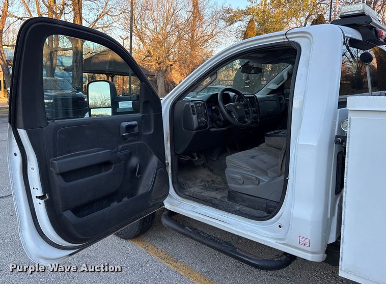 image for item FB3472 2015 Chevrolet Silverado utility bed pickup truck