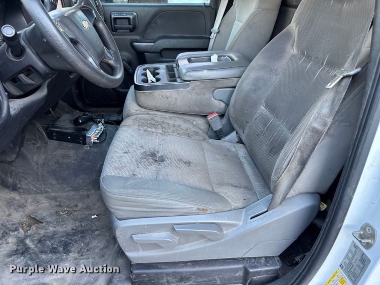 image for item FB3472 2015 Chevrolet Silverado utility bed pickup truck