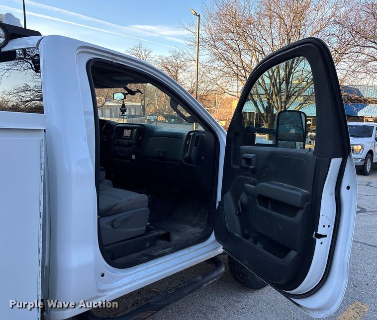 image for item FB3472 2015 Chevrolet Silverado utility bed pickup truck