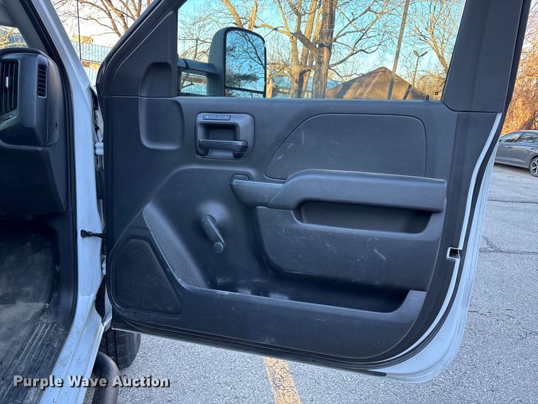 image for item FB3472 2015 Chevrolet Silverado utility bed pickup truck