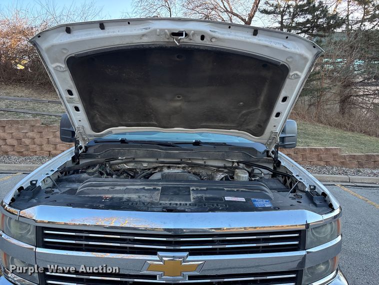 image for item FB3472 2015 Chevrolet Silverado utility bed pickup truck