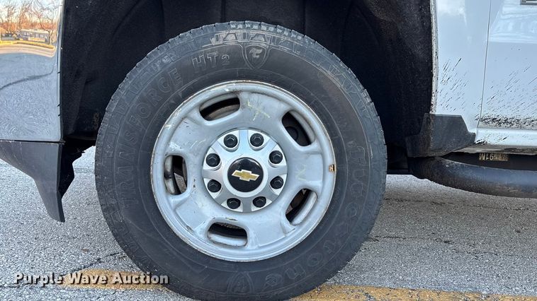 image for item FB3472 2015 Chevrolet Silverado utility bed pickup truck