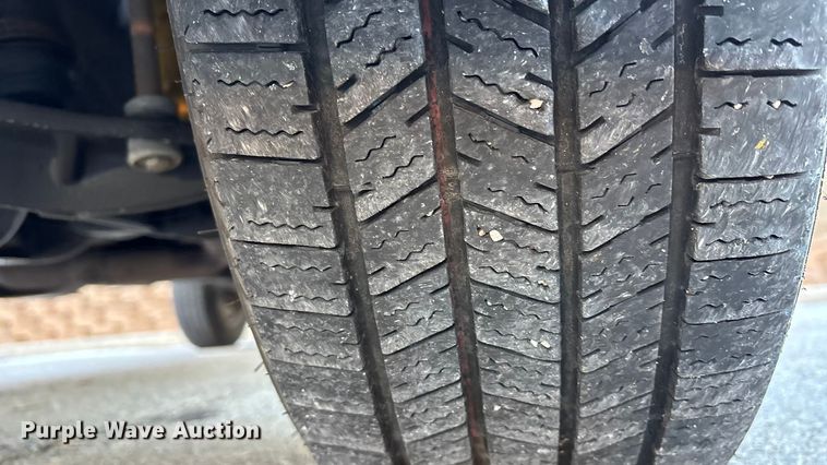 image for item FB3472 2015 Chevrolet Silverado utility bed pickup truck