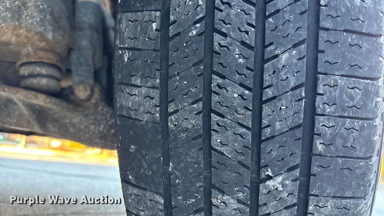 image for item FB3472 2015 Chevrolet Silverado utility bed pickup truck