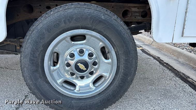 image for item FB3472 2015 Chevrolet Silverado utility bed pickup truck