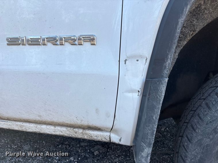 image for item FB3478 2015 GMC Sierra 1500 Crew Cab pickup truck