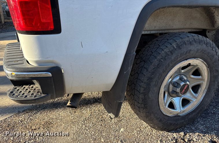 image for item FB3478 2015 GMC Sierra 1500 Crew Cab pickup truck