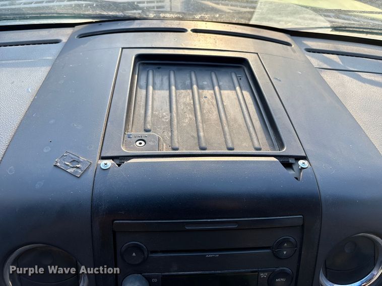 image for item FB3479 2007 Ford F150 Crew Cab pickup truck