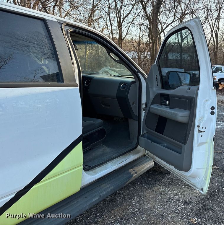 image for item FB3479 2007 Ford F150 Crew Cab pickup truck