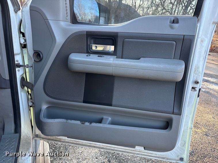 image for item FB3479 2007 Ford F150 Crew Cab pickup truck