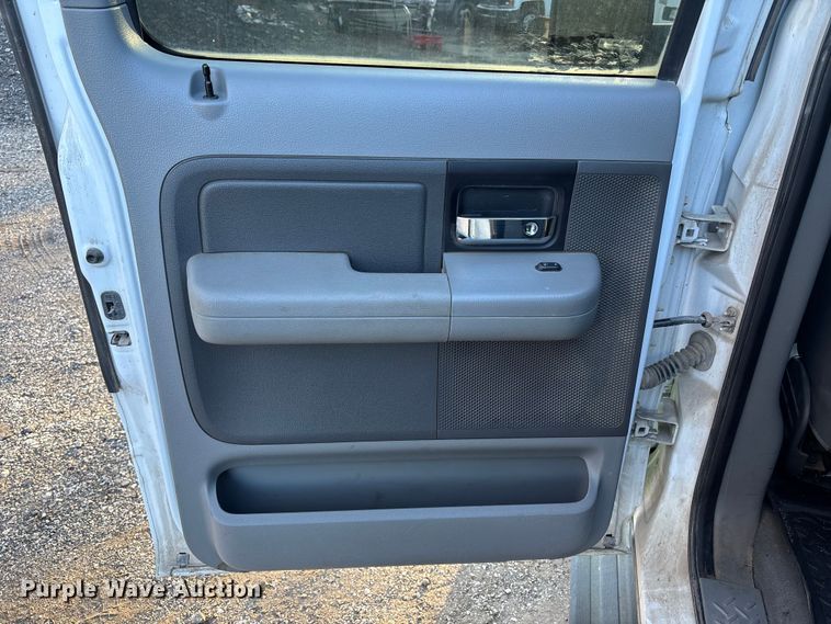 image for item FB3479 2007 Ford F150 Crew Cab pickup truck