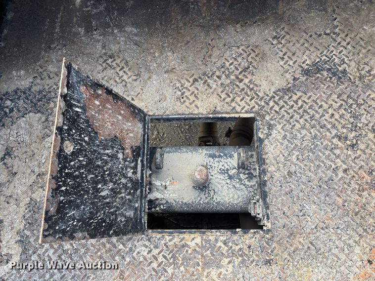 image for item FB3486 2012 Dodge Ram 5500 flatbed truck