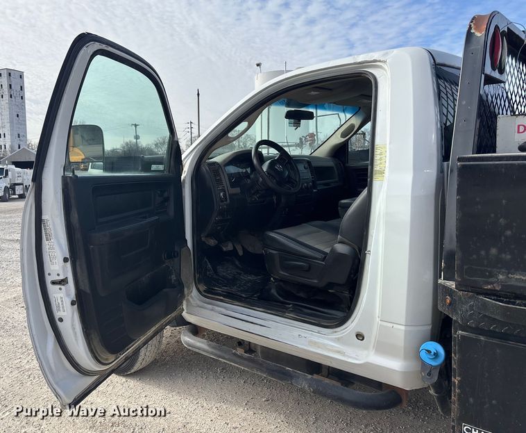 image for item FB3486 2012 Dodge Ram 5500 flatbed truck