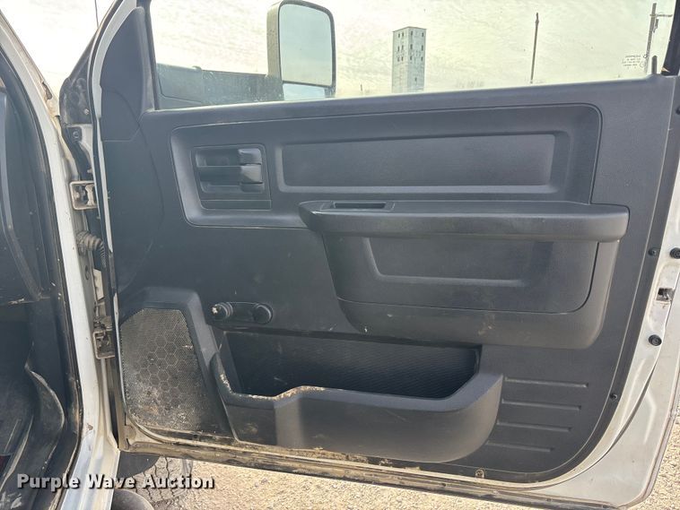 image for item FB3486 2012 Dodge Ram 5500 flatbed truck