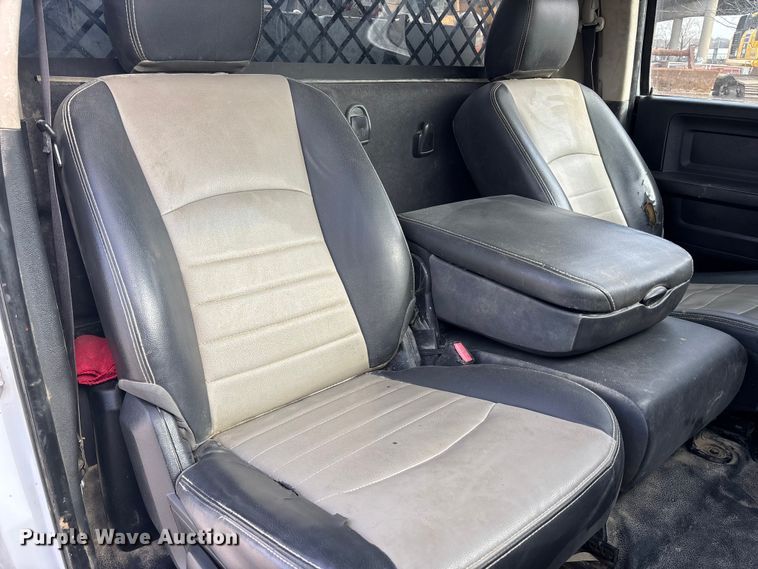 image for item FB3486 2012 Dodge Ram 5500 flatbed truck