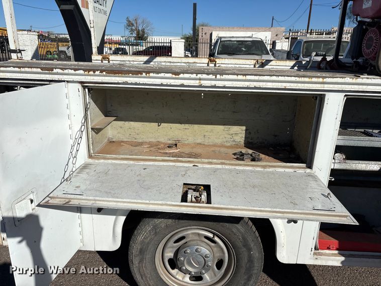 image for item FB5478 2012 Ford F250 Super Duty utility bed pickup truck