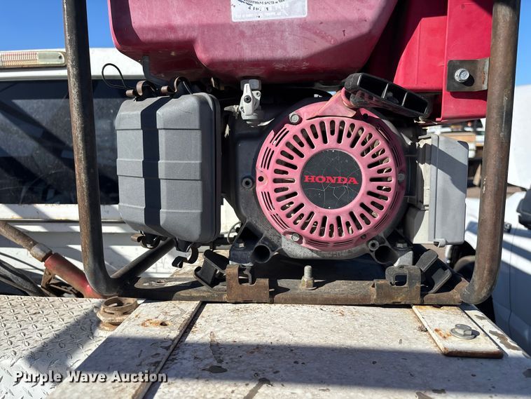 image for item FB5478 2012 Ford F250 Super Duty utility bed pickup truck