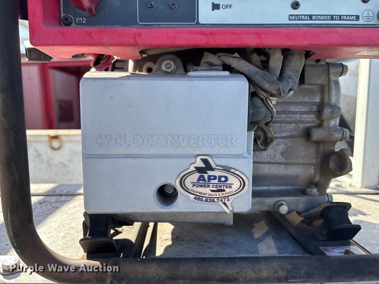 image for item FB5478 2012 Ford F250 Super Duty utility bed pickup truck