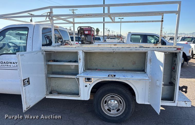 image for item FB5478 2012 Ford F250 Super Duty utility bed pickup truck