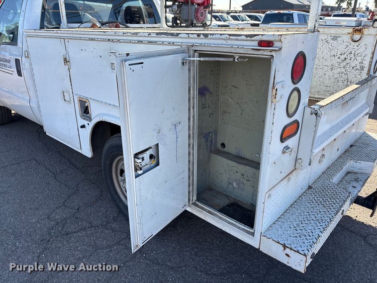 image for item FB5478 2012 Ford F250 Super Duty utility bed pickup truck