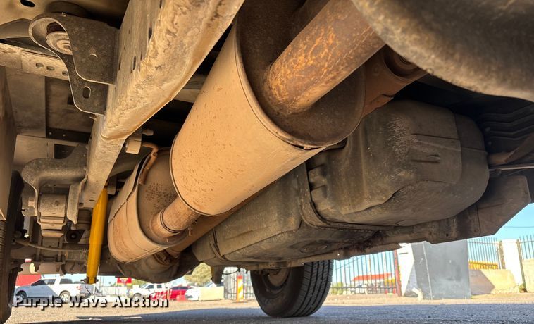 image for item FB5478 2012 Ford F250 Super Duty utility bed pickup truck