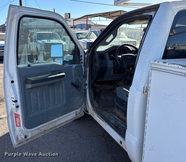 image for item FB5478 2012 Ford F250 Super Duty utility bed pickup truck