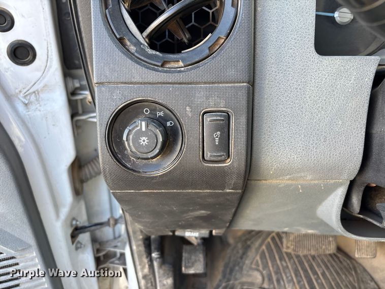 image for item FB5478 2012 Ford F250 Super Duty utility bed pickup truck