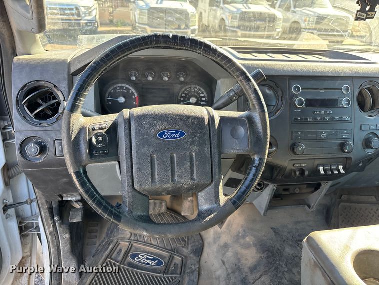 image for item FB5478 2012 Ford F250 Super Duty utility bed pickup truck