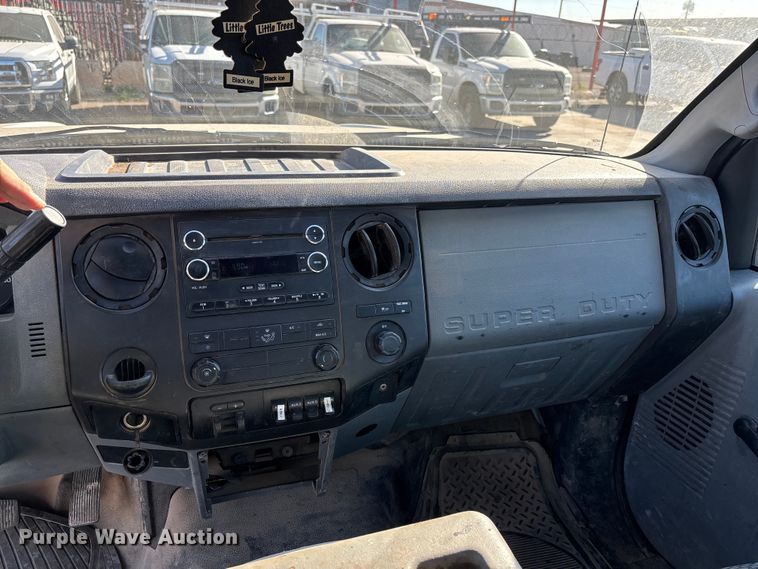 image for item FB5478 2012 Ford F250 Super Duty utility bed pickup truck