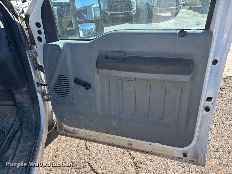 image for item FB5478 2012 Ford F250 Super Duty utility bed pickup truck