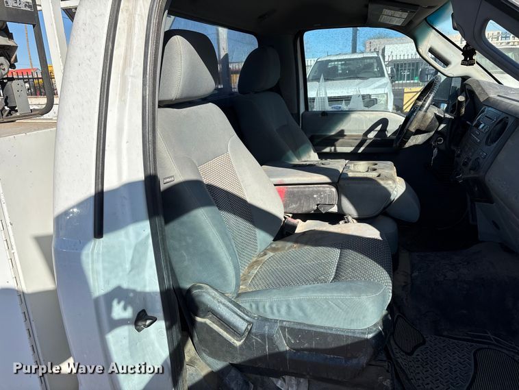 image for item FB5478 2012 Ford F250 Super Duty utility bed pickup truck