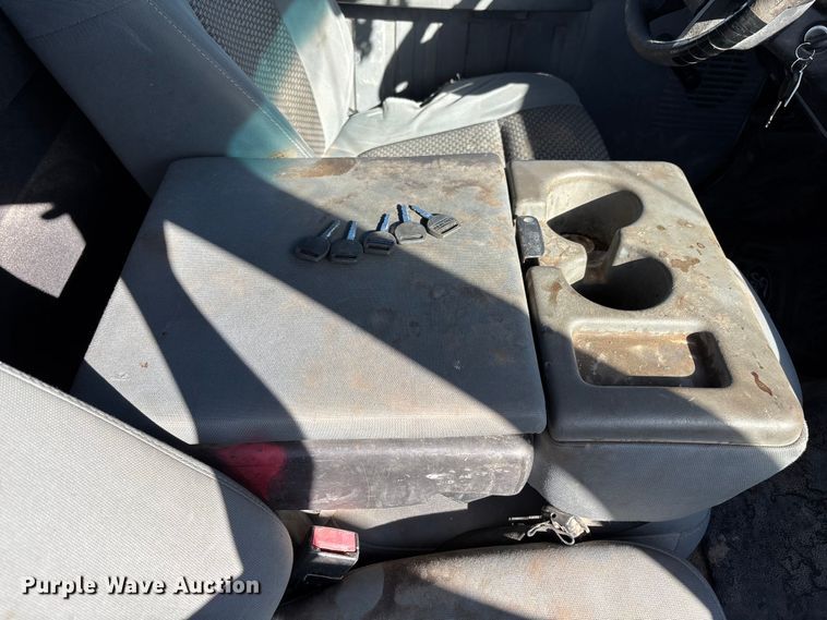 image for item FB5478 2012 Ford F250 Super Duty utility bed pickup truck