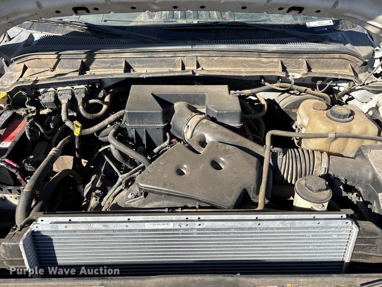 image for item FB5478 2012 Ford F250 Super Duty utility bed pickup truck